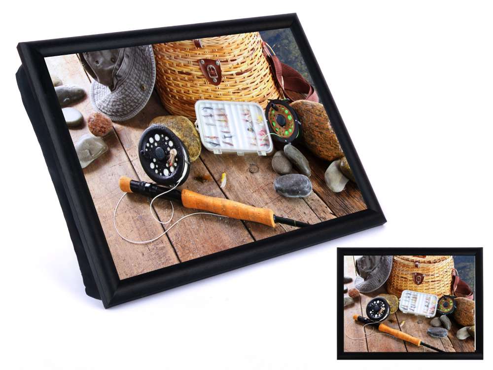 Plateau coussin avec une illustration d'équipement de pêche